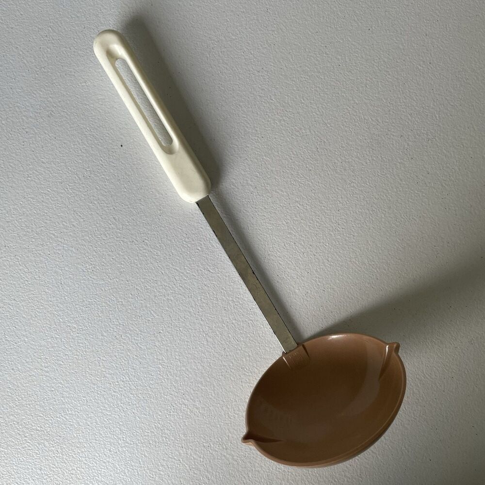 Vintage Bonny USA Nylon Soup Spoon Ladle Brown Ivory Kitchen Cookwear
